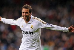 乐鱼官网-世俱杯“淘汰赛激战”：黑马突围，谁能冲击冠军宝座？