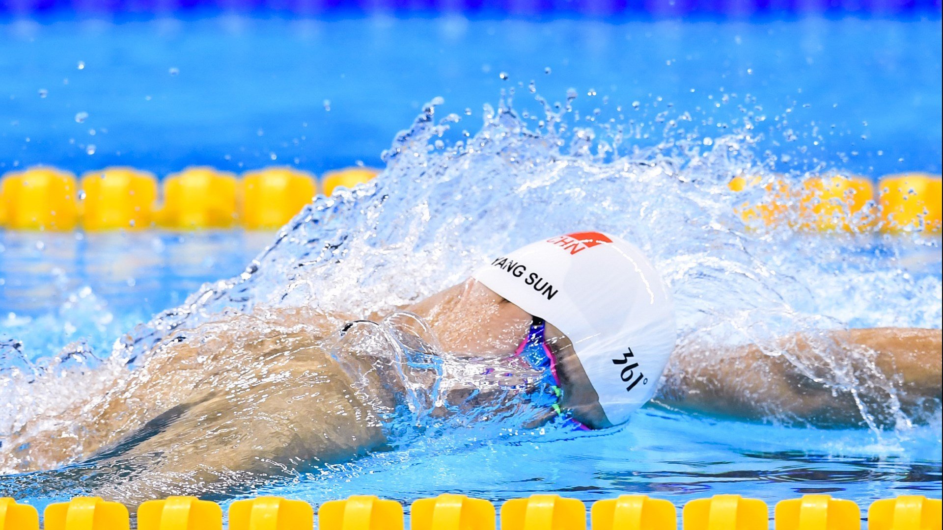 德甲绝美远射：以技术征服全场，德甲最远进球纪录